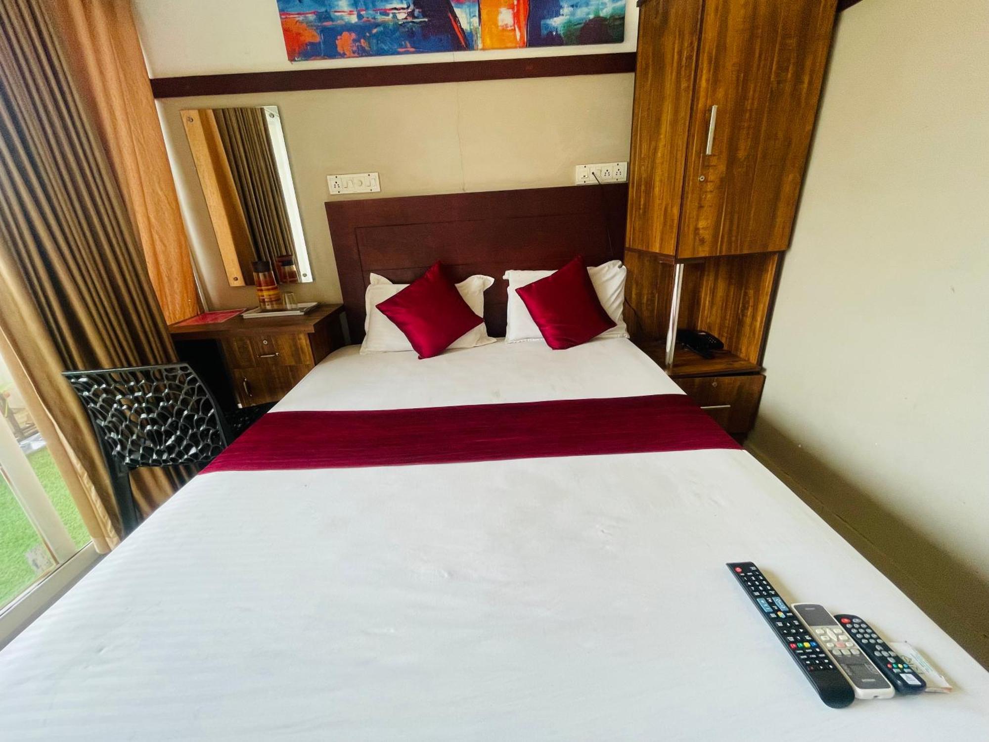 Rio Rooms Mims Calicut Eksteriør billede