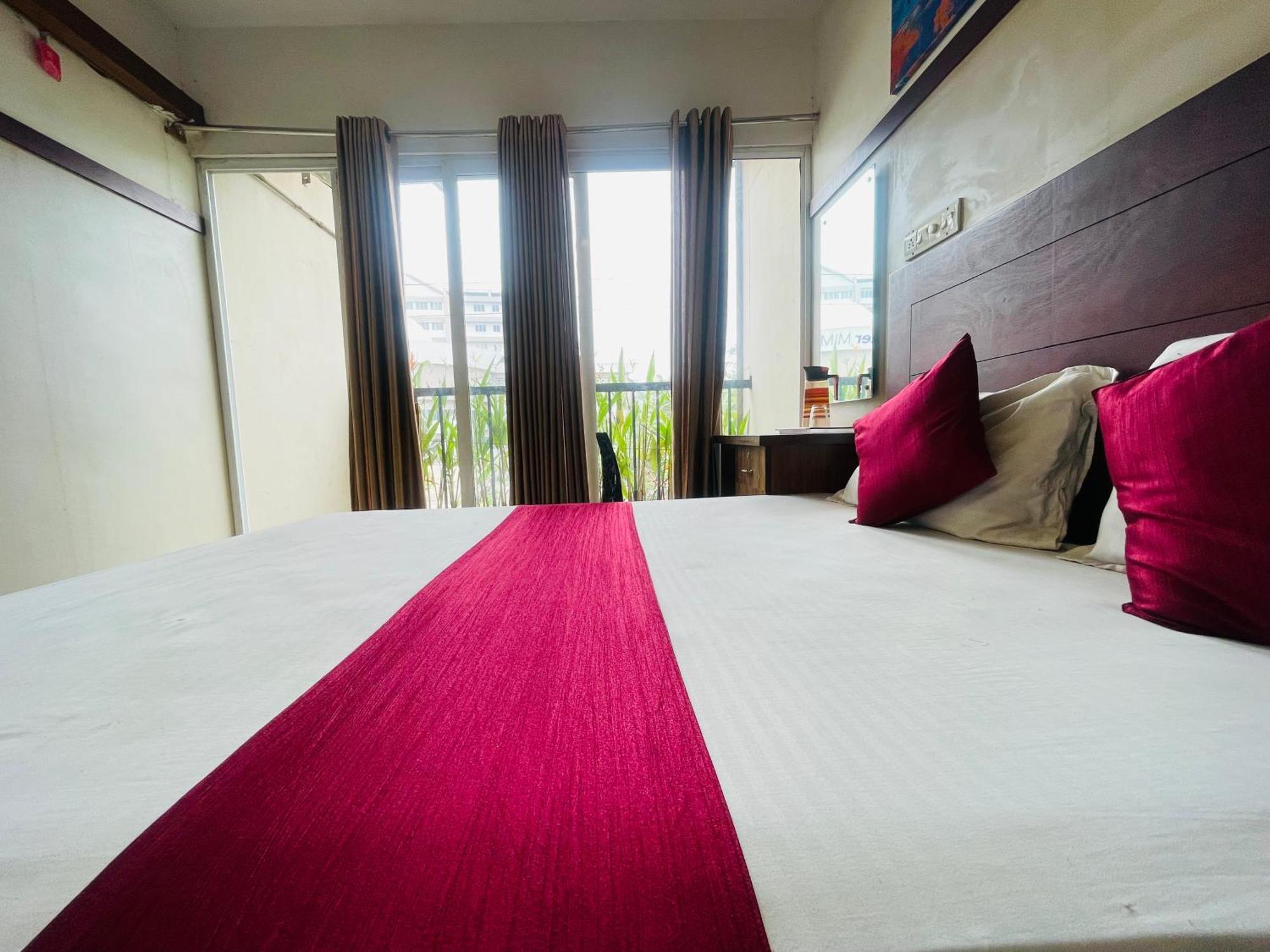 Rio Rooms Mims Calicut Eksteriør billede