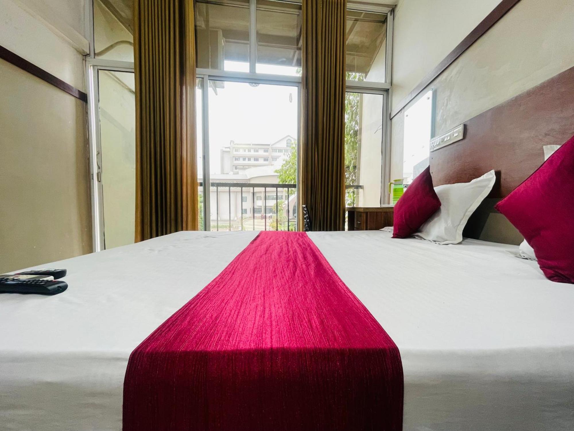Rio Rooms Mims Calicut Eksteriør billede